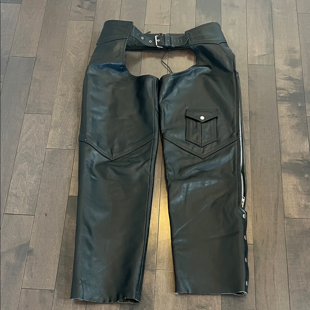 Road Gear Leather Chaps with Belt and tie in the back 38